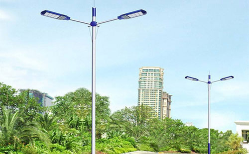 霍尔果斯太阳能路灯地脚螺栓规格：防止倾倒的关键